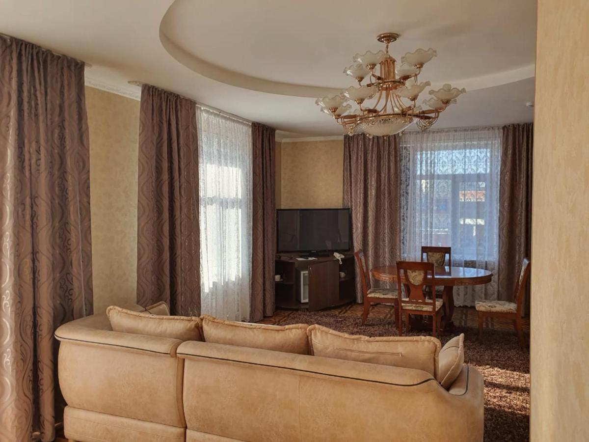 Karaganda Hotel Екстер'єр фото